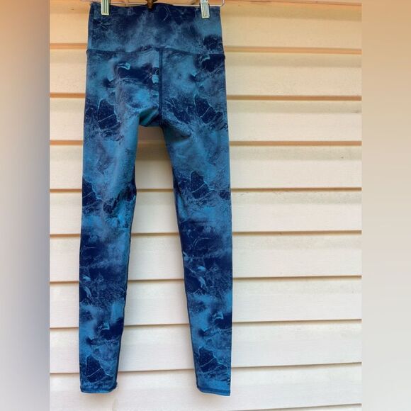 Nualime Power leggings,blue base;sculpting performance knit fabric,compressiveXS - Picture 5 of 7